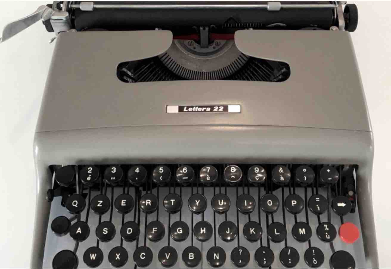"Lettera 22. La macchina per leggere Olivetti"