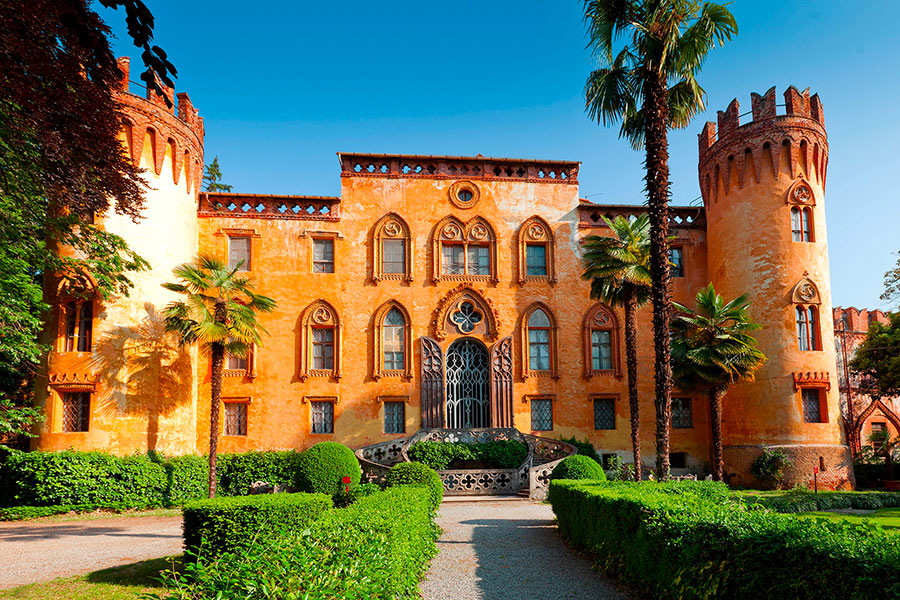 Castello del Roccolo a Busca